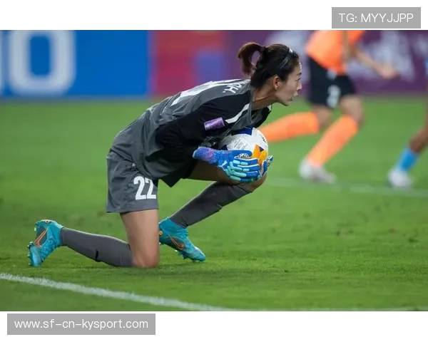 中国女足队员许某在比赛中射入绝杀球，中国女足被球迷称为